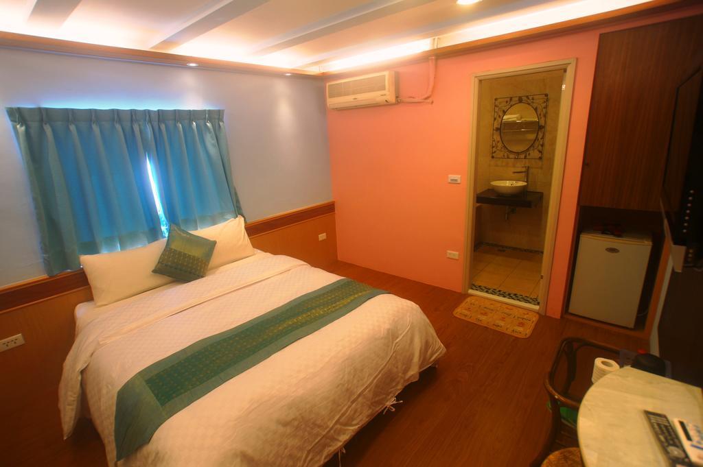Hong Ben Hotel Kenting Exterior photo